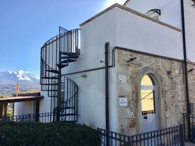 Villa Casa Elvira Basilico à San Valentino in Abruzzo Citeriore Extérieur photo
